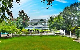 Mgm Whispering Wind'S Yelagiri